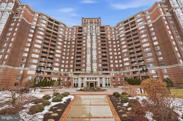 5809 Nicholson Ln #110, North Bethesda