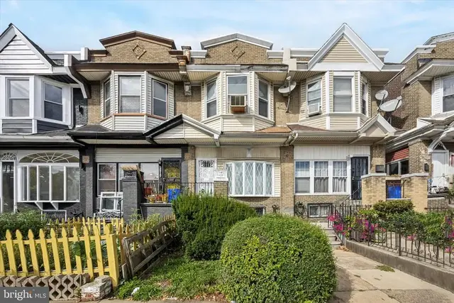 5817 Cobbs Pkwy, Philadelphia