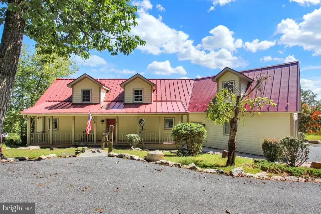 1060 Kuhn Rd, BOILING SPRINGS