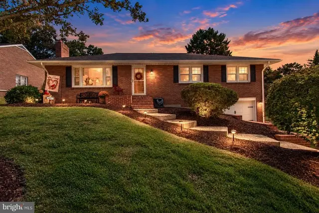 16821 Hampton Rd, Williamsport