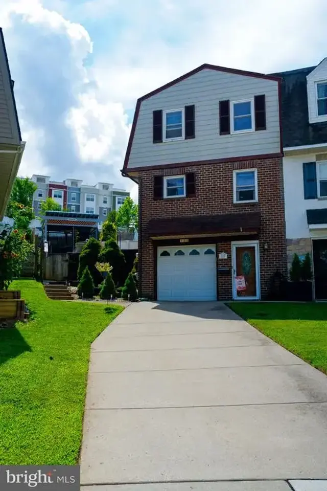 123 Sutcliffe Ln #, Conshohocken