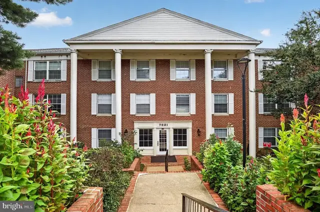 7621 Tremayne Pl #307, Mclean
