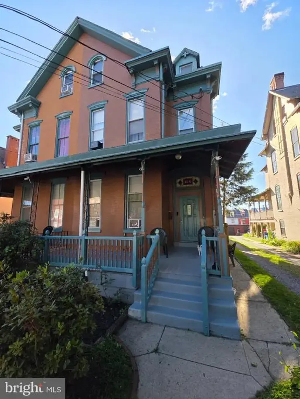 614 N 3rd St, READING