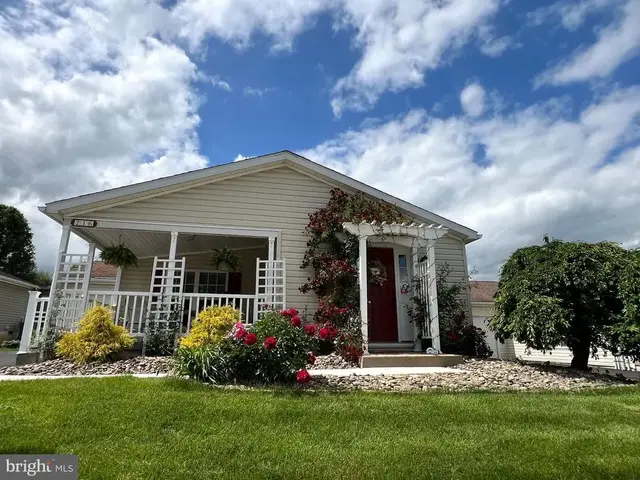 216 Fultons Run, State College