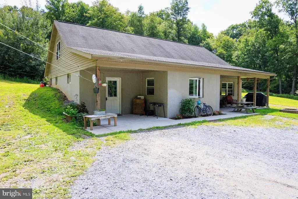 8930 Route 25, SPRING GLEN