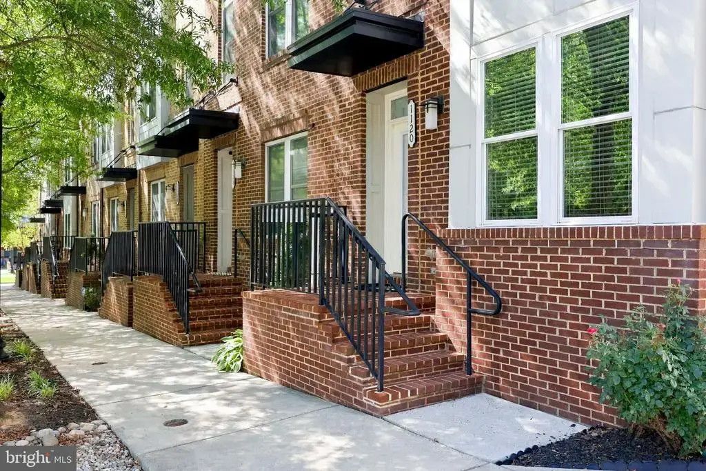 1120 S Lincoln St, ARLINGTON