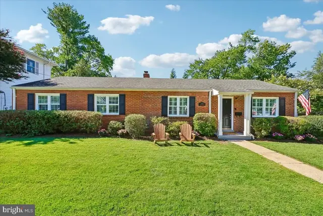 4306 Colchester Dr, Kensington