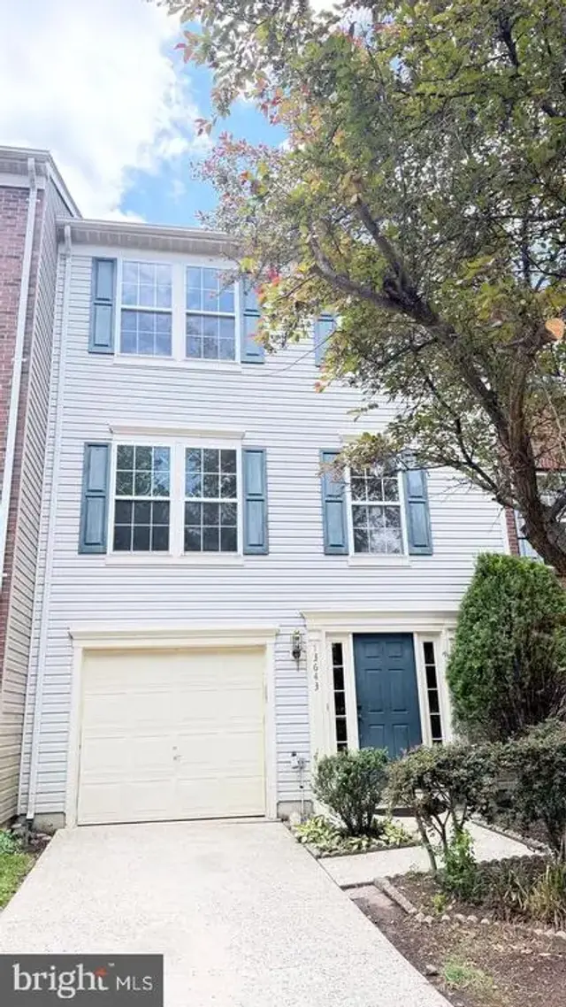 13643 Saint Johns Wood Pl, Herndon