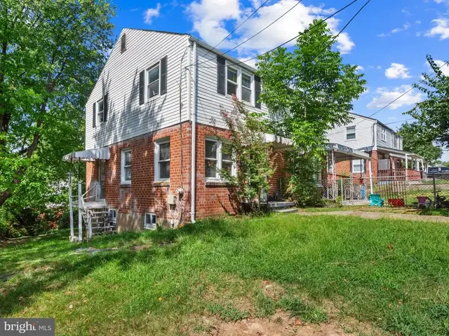 5300 59th Ave, Riverdale