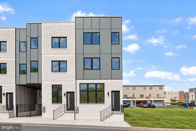 2423 Hartranft St, Philadelphia