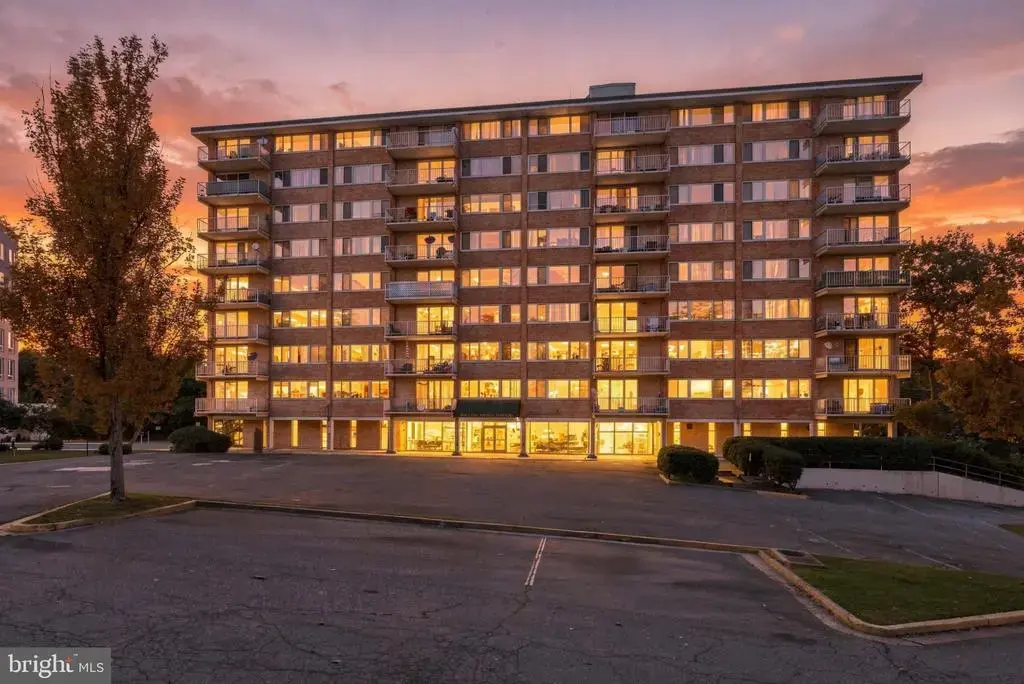 4520 King St #406, ALEXANDRIA