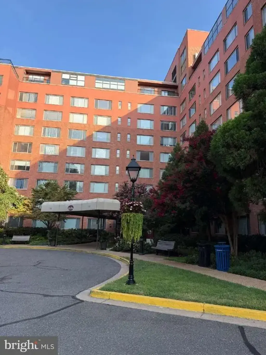 1111 N Arlington Blvd #536, ARLINGTON