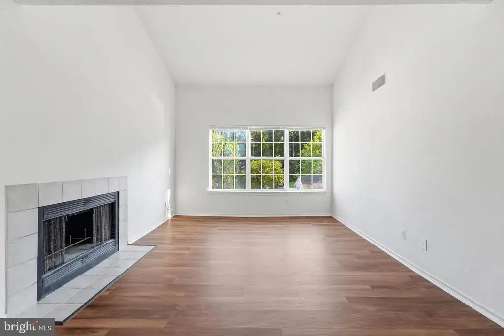 18529 Boysenberry #303, MONTGOMERY VILLAGE
