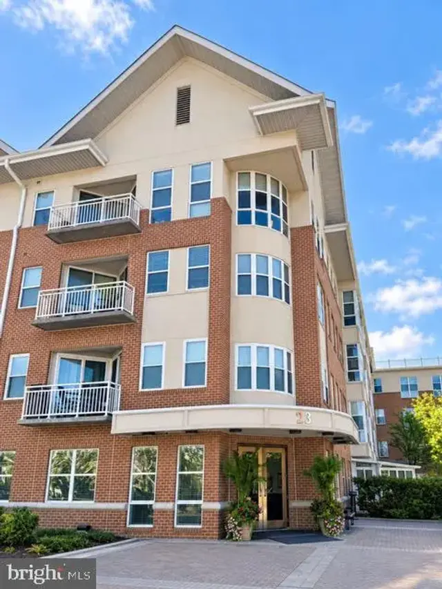 23 Pierside Dr #211, Baltimore