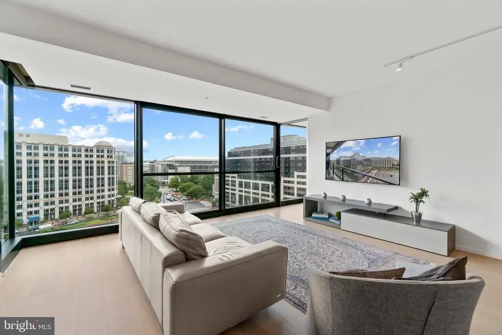 920 I St Nw #1102, WASHINGTON