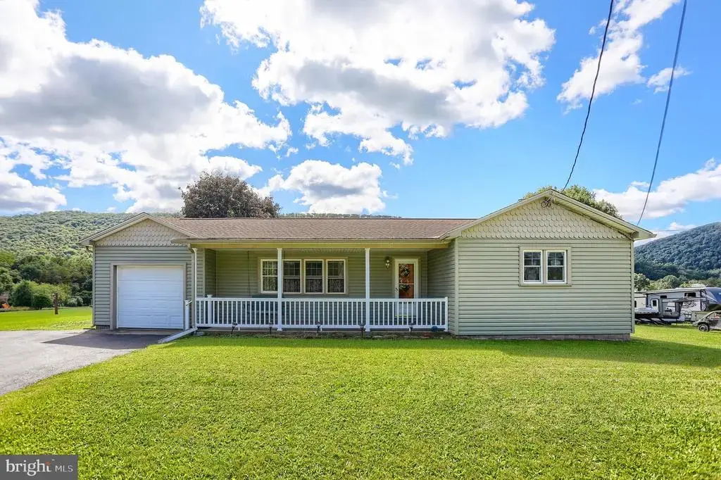 1647 Ridge Rd, KLINGERSTOWN