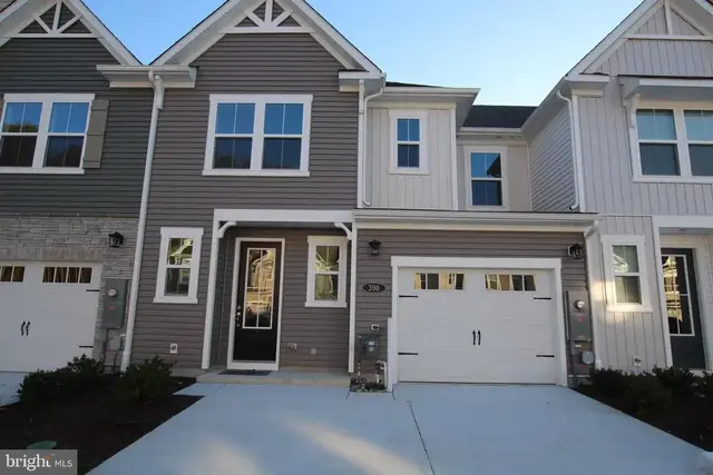 390 Scranton Ln, Ocean View