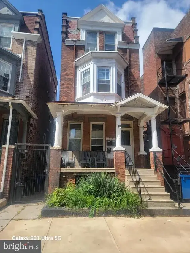 214 Buckingham Pl #1, Philadelphia