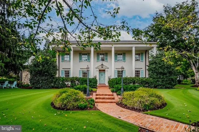 5329 Woodlawn Ave, Chevy Chase