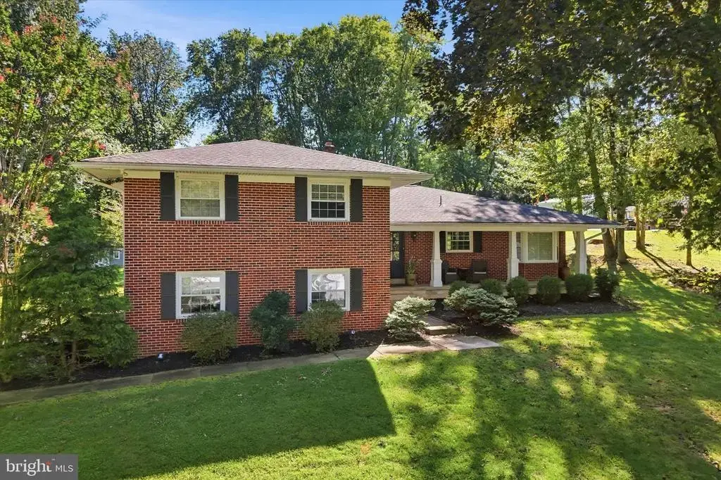 119 Wilton Woods, MEDIA