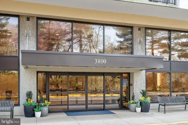 3800 Powell Ln #619, Falls Church