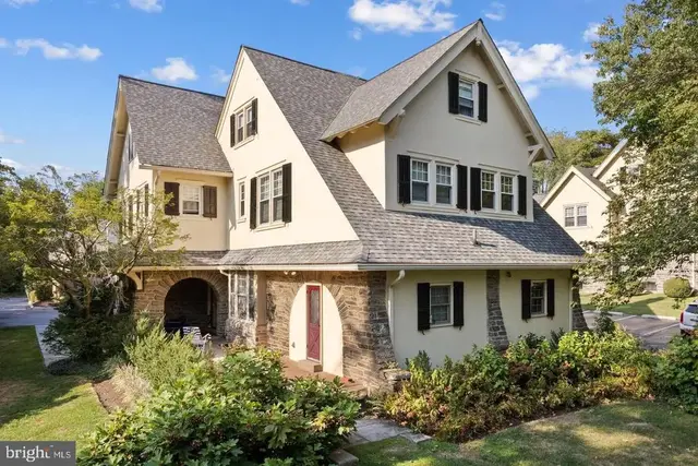 118 Montrose Ave #c, Bryn Mawr