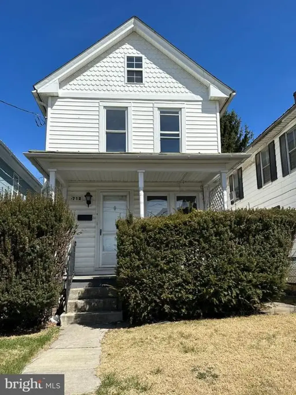 712 W King St, MARTINSBURG