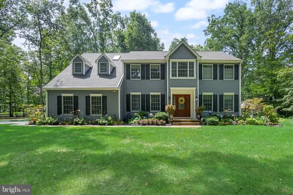 14 Maple Tree Dr, WESTAMPTON