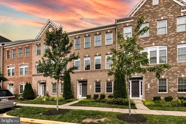 3160 Yeager Dr, Herndon