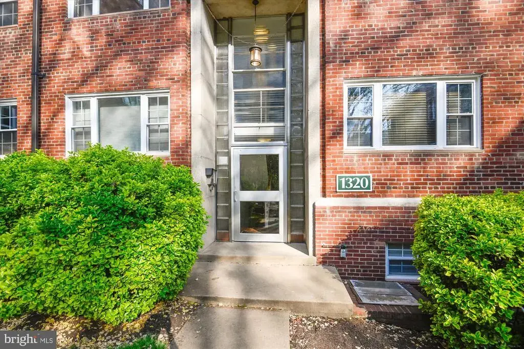 1320 Fort Myer Dr #802, ARLINGTON