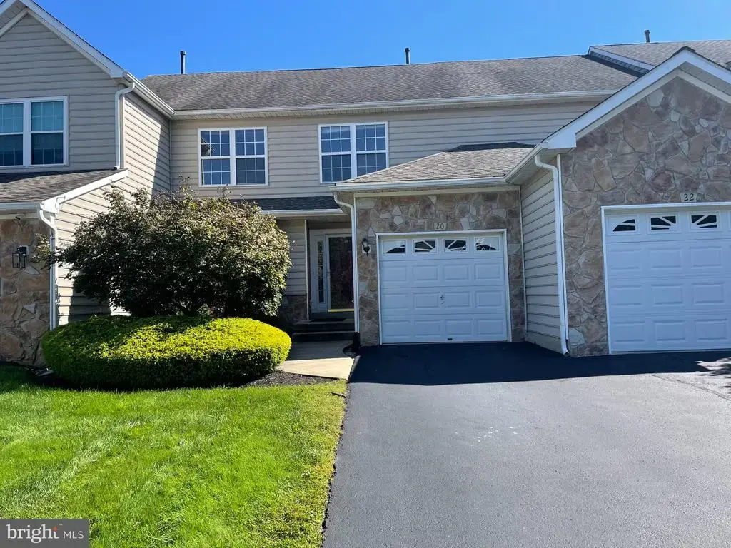 20 Palmer Dr, MOORESTOWN