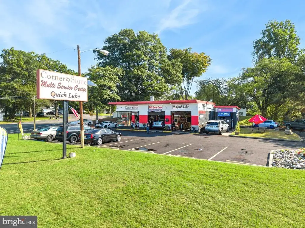 1200 Cooper St, WOODBURY