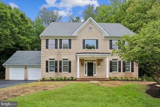 9217 Fall River Ln, Potomac