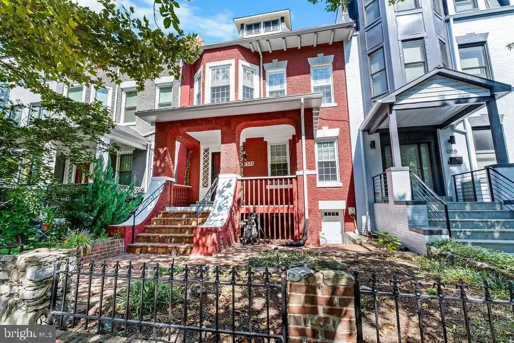 1357 Oak St Nw, WASHINGTON
