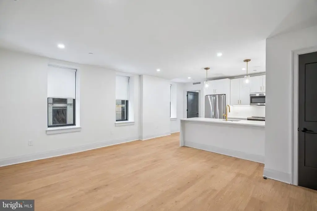135 S 19th St #204, PHILADELPHIA