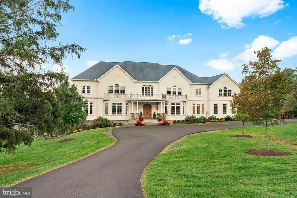 274 Pineville Rd, NEWTOWN
