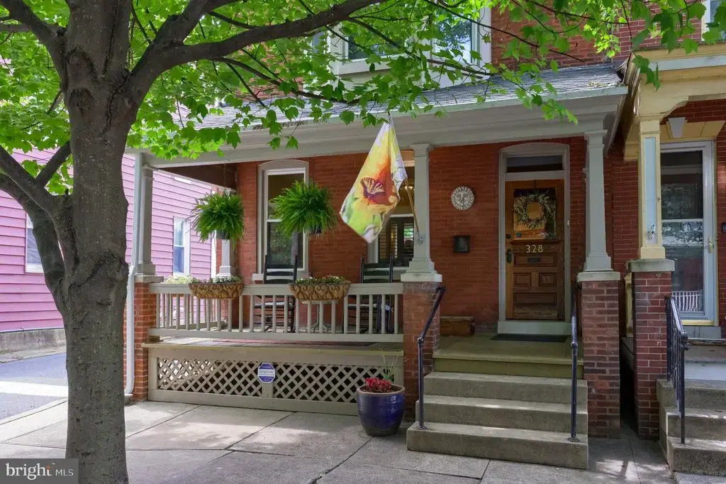 328 N Pine St, LANCASTER