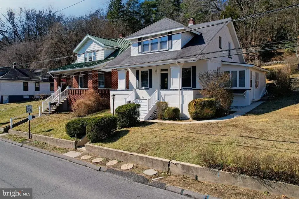 802 Bedford St, CUMBERLAND