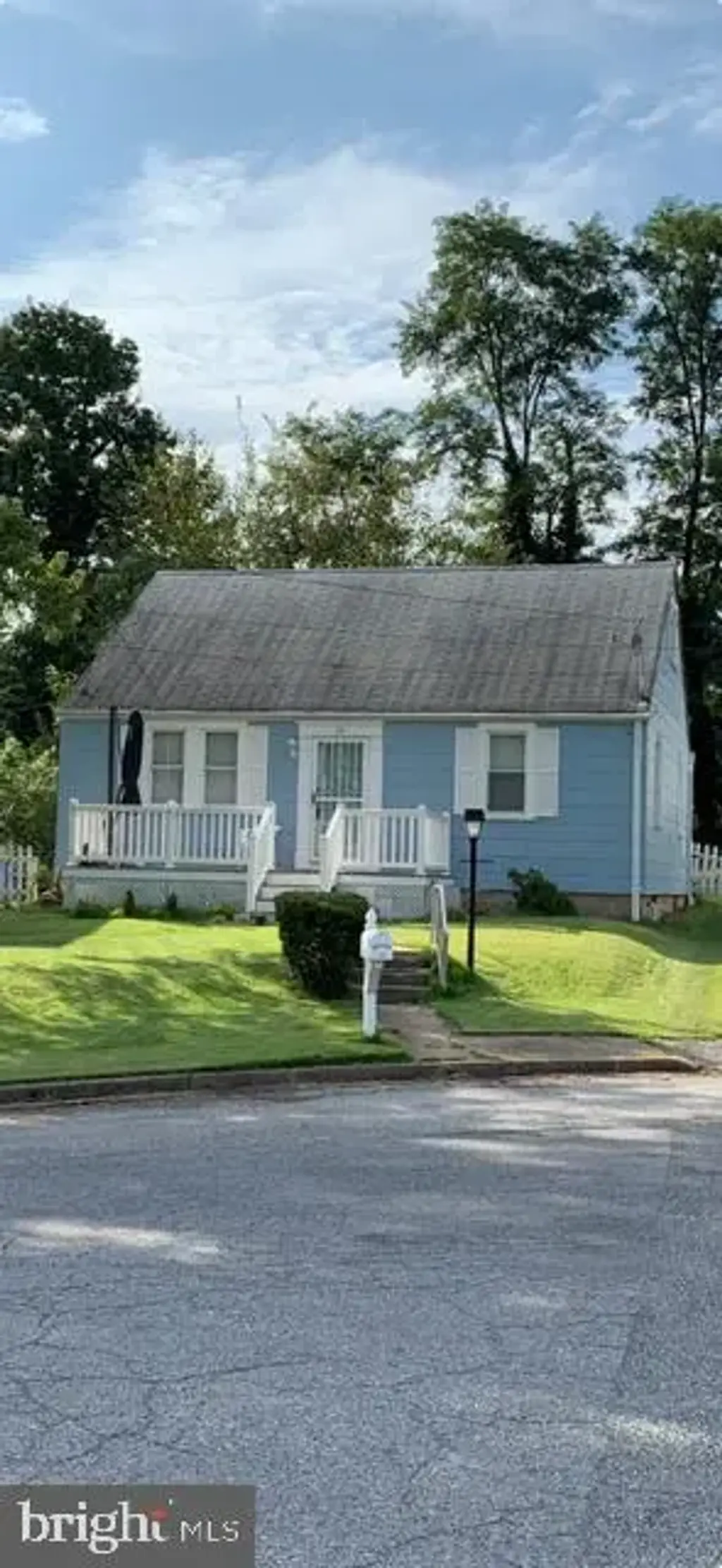 22 Village Rd, PIKESVILLE