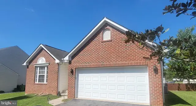 57 Houston St, Dover