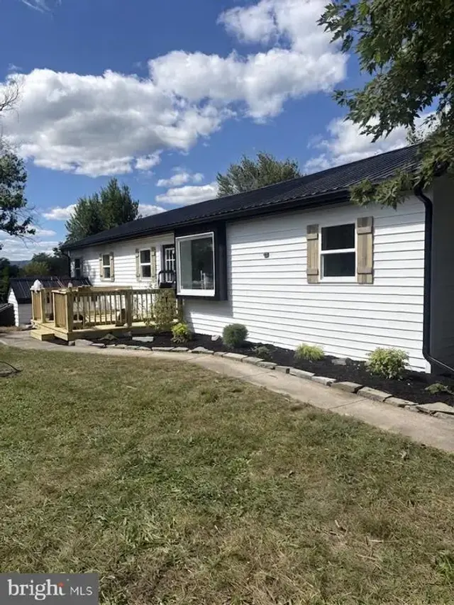 3144 Spring Rd, Carlisle