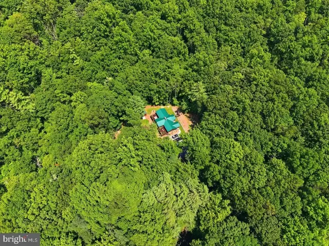 2250 Jewell Hollow Rd, Luray