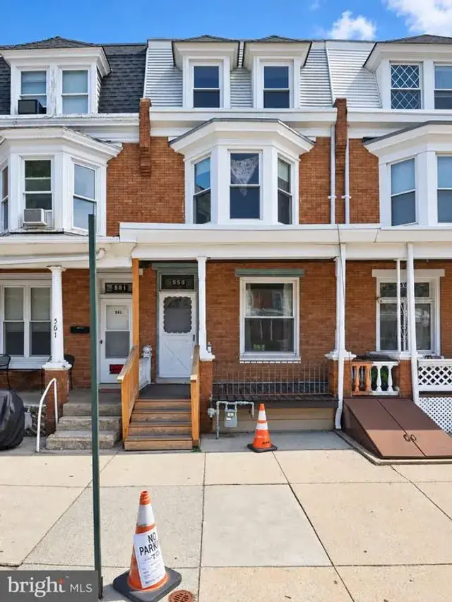 559 N Front St, Reading