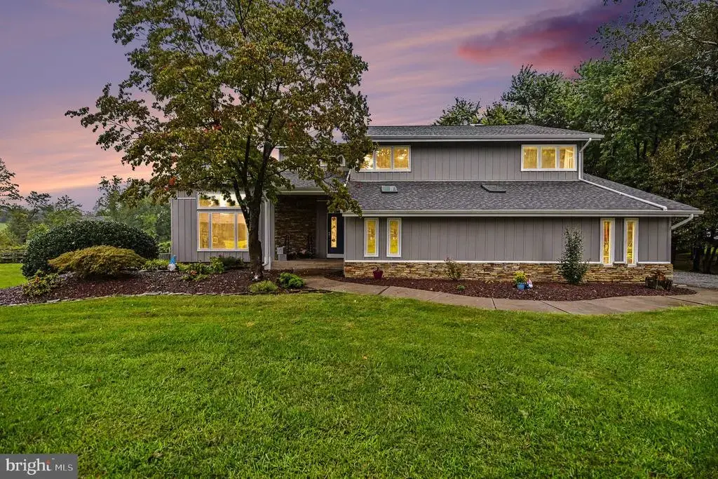 16 Elray Rd, KINGSVILLE