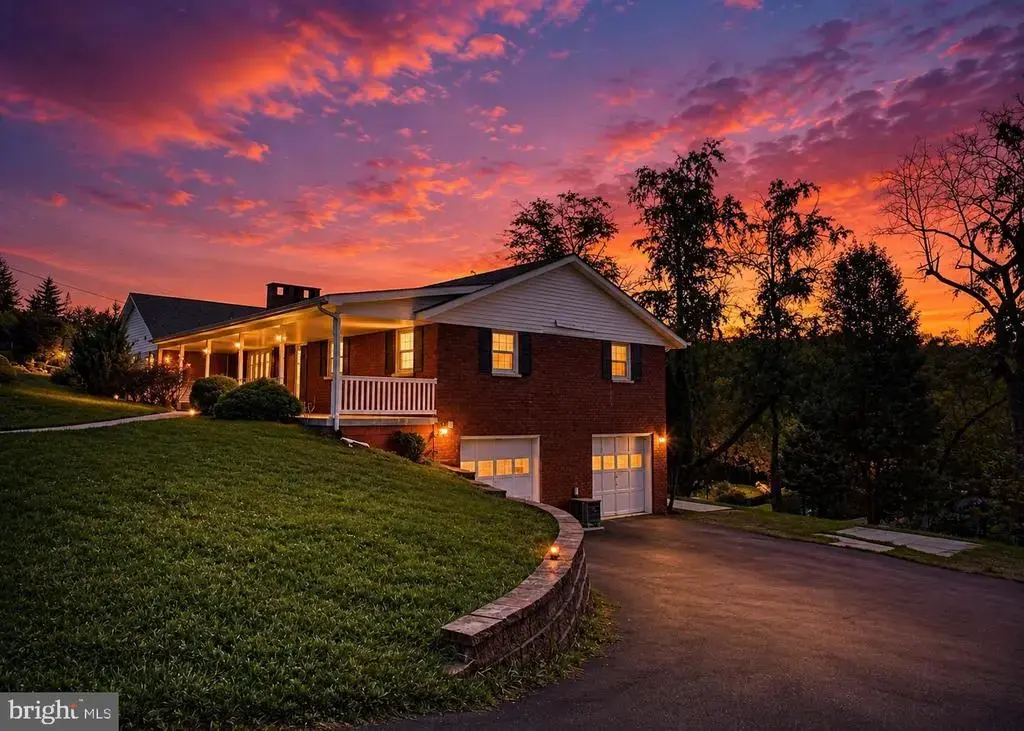 922 Dolly Ter, CUMBERLAND