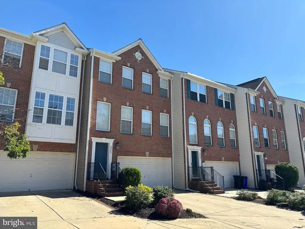 9962 Fragrant Lilies Way, LAUREL