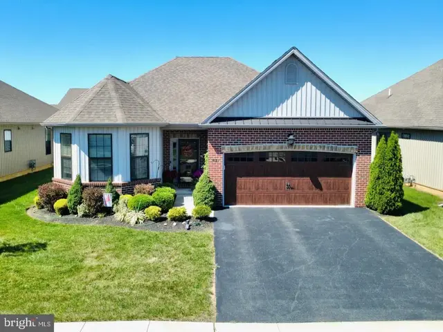 4139 Clearbrook Rd, Emmaus