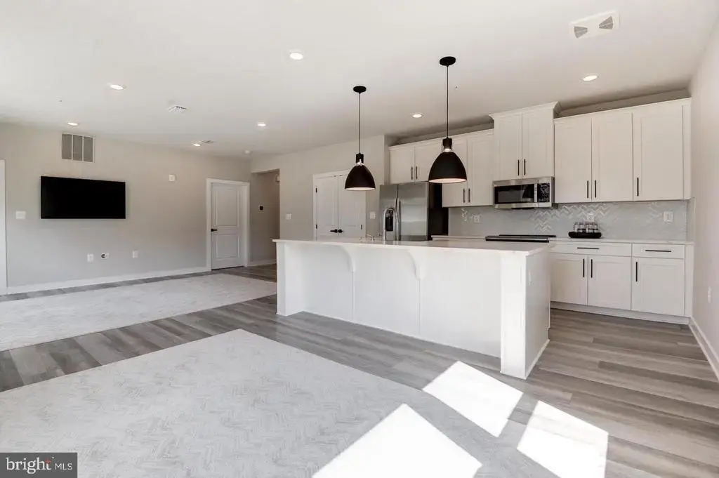 12875 Mosaic Park Way #4-b, HERNDON