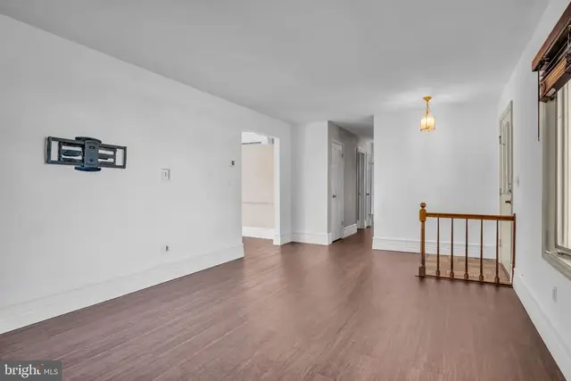 12 Mark Cir, Carlisle