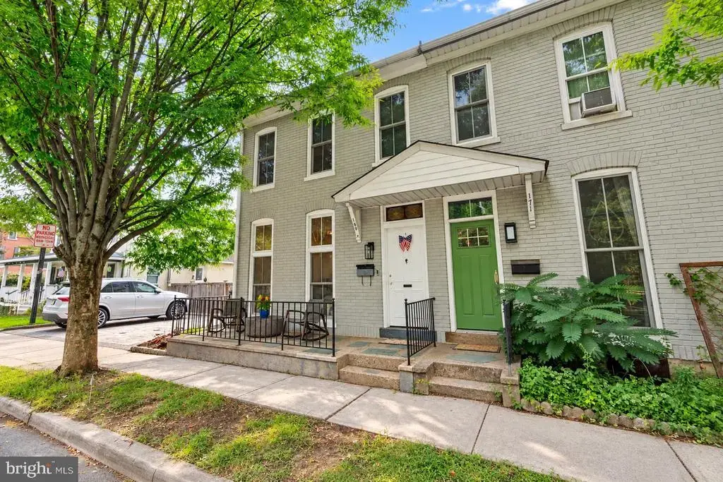 169 N Main St, LAMBERTVILLE